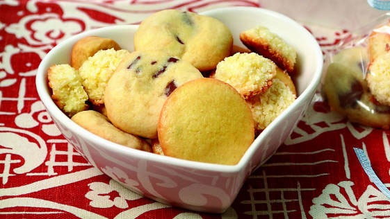 Petit Four de Baunilha com Gotas de Chocolate