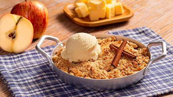 Crumble de Maçã com Doce de Leite